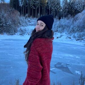 Meet your Posher, Lia